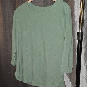 D&CO.Essentials GREEN Long Sleeve Top SIZE M